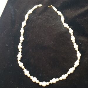 Elegant Pearl Necklace